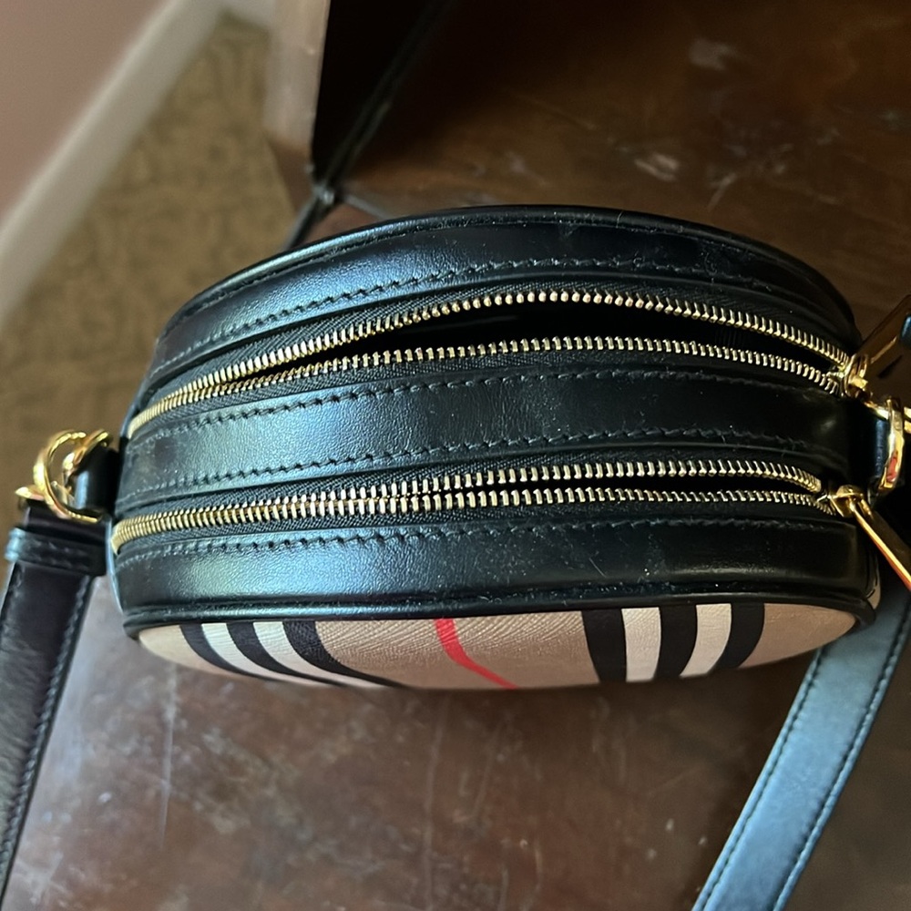 COPY - Burberry Canteen Crossbody Bag - Picture 4 of 6